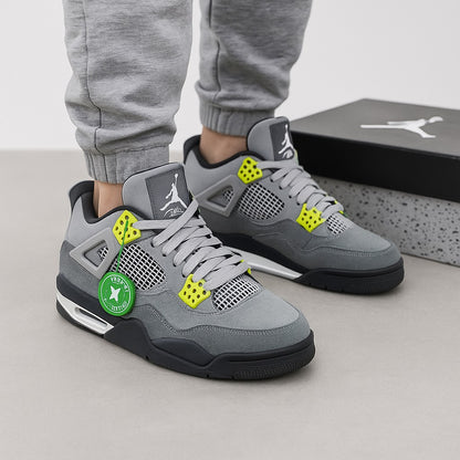 AirJordan4RetroSE_NeonVoltGrey_4