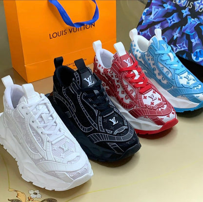 LouisVuittonArchlight2.0MonogramSneakerPack_