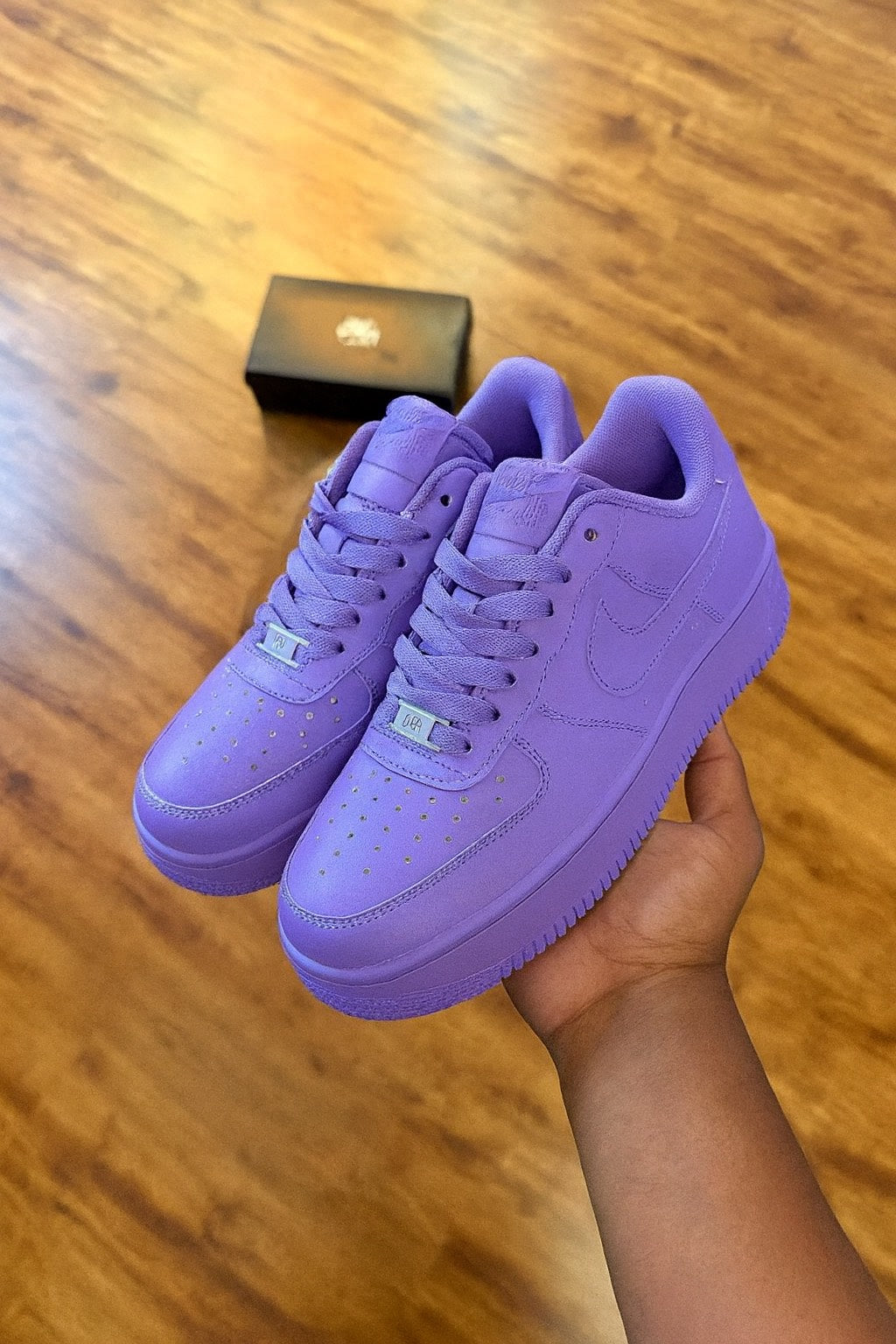 NikeAirForce1Low_VividViolet_1