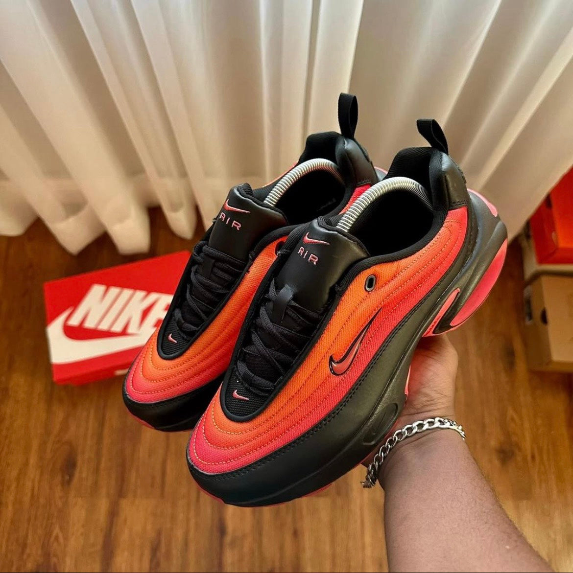 NikeAirMaxZephyr_SunsetPulse_