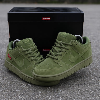 NikeSBDunkLowxSupreme_OliveSuede_