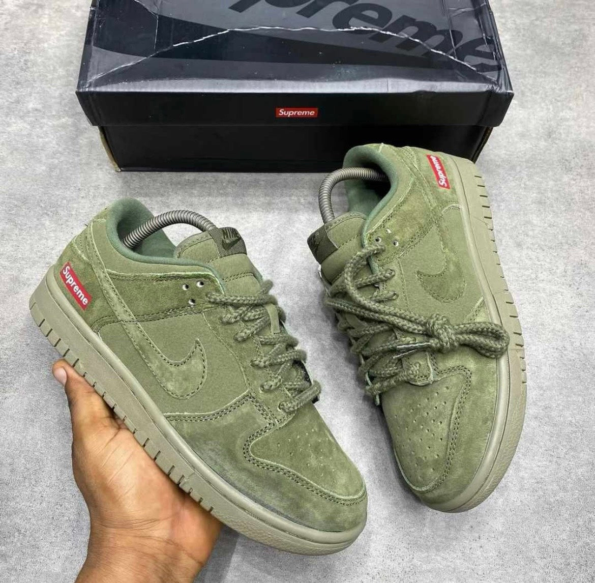 NikeSBDunkLowxSupreme_OliveSuede_
