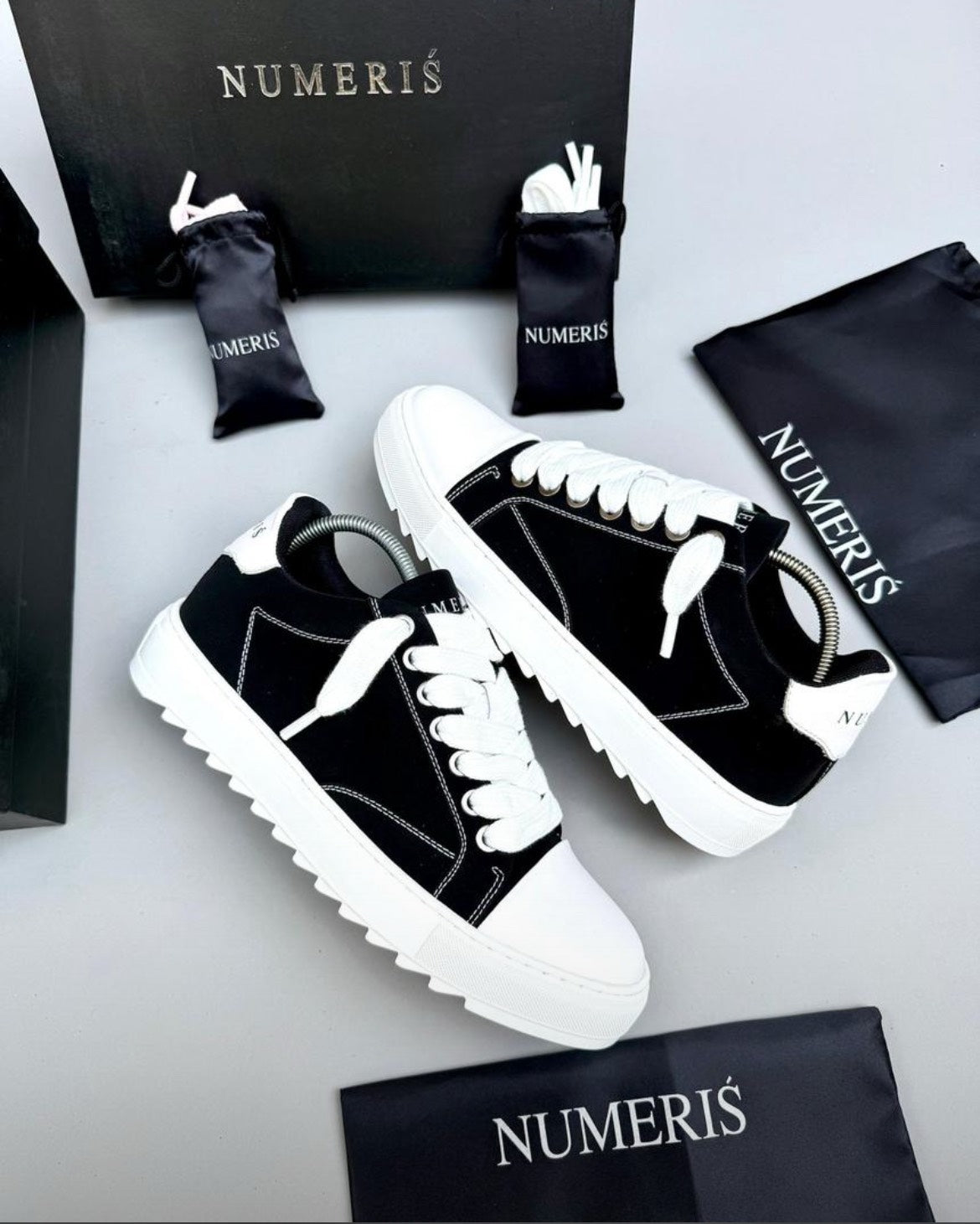 NumerisClassicLuxeLow-TopSneakers_Black_WhiteEdition2